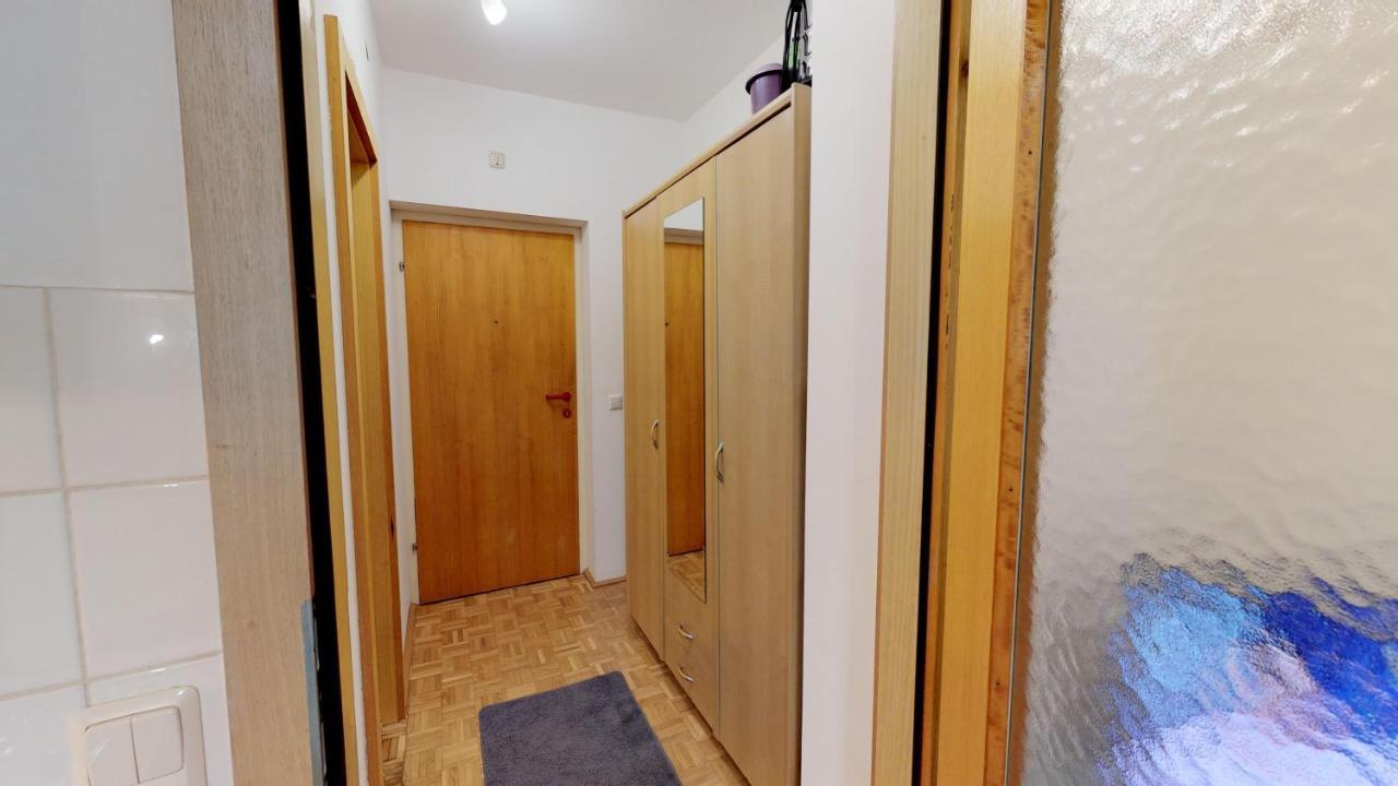 Appartement Vintage Garconiere Mit Balkon - 25 M2 à Gmunden Extérieur photo